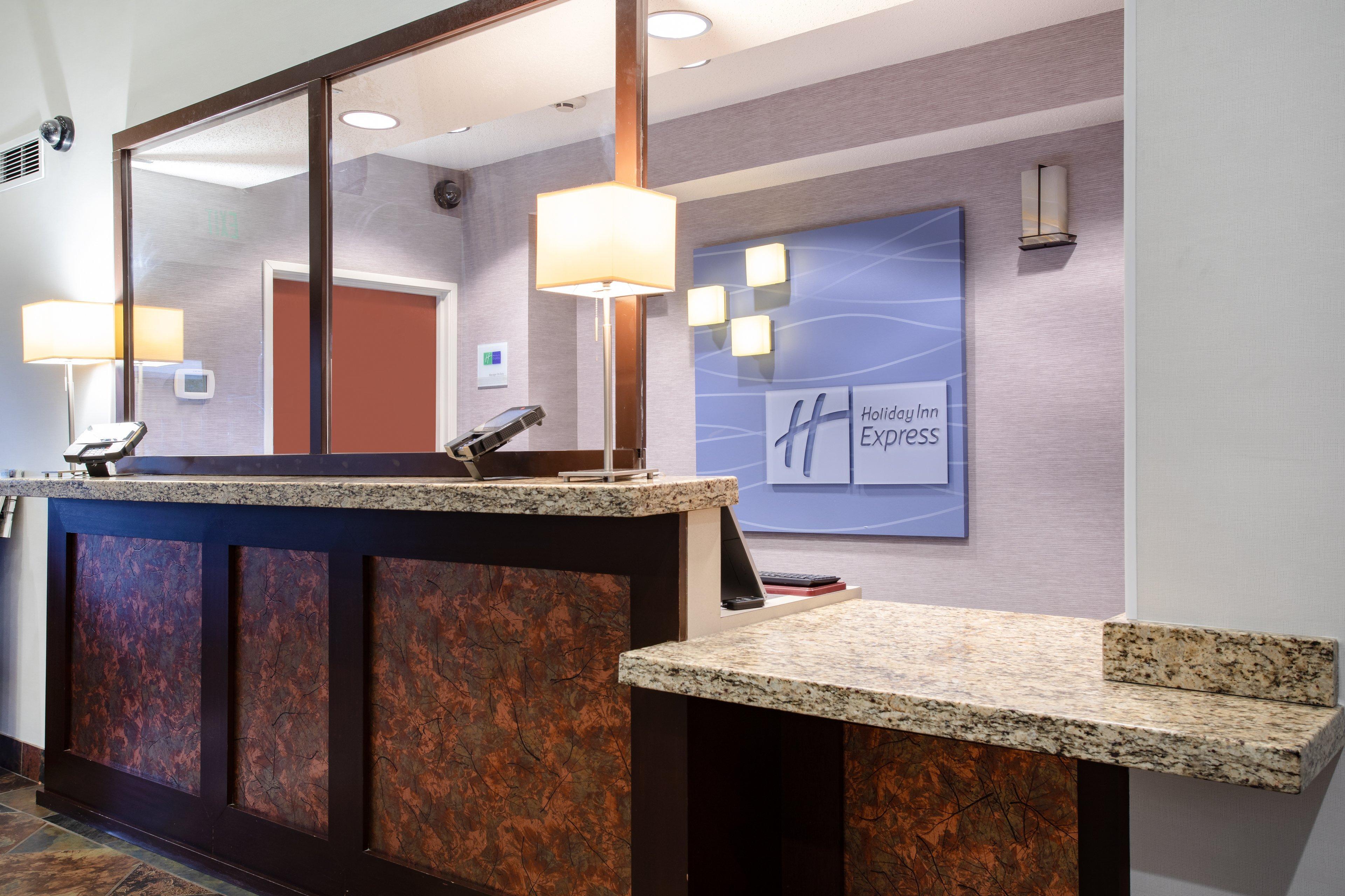 Holiday Inn Express Hotel & Suites Littleton By Ihg Exterior photo